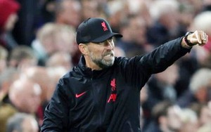 Klopp thừa nhận Liverpool “dễ bị bắt bài hơn”