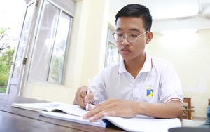 Cậu bé lang thang xin ăn khắp nẻo đường xứ Huế đã chạm vào giấc mơ đại học