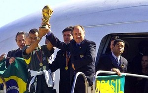 HLV đưa tuyển Brazil đến chức vô địch World Cup gần nhất giải nghệ