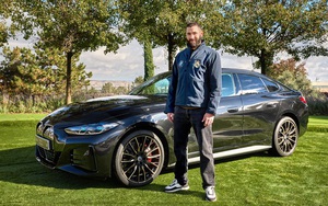 Dàn sao Real Madrid được tặng xe điện BMW đời mới: Quả bóng vàng 2022 chọn i4