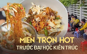 Miến trộn trước cổng ĐH Kiến trúc TP.HCM “sốt” rần rần: Ngày bán cả trăm phần nhờ loại gia vị độc quyền