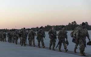 Nhân viên quân sự Mỹ xuất hiện tại Ukraine, thêm tên lửa cho Kiev
