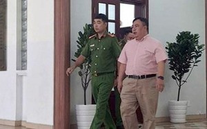 Cựu Giám đốc Bệnh viện Mắt TP HCM đối mặt khung hình phạt nào?