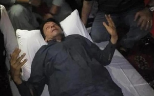 Cựu Thủ tướng Pakistan bị tấn công bằng súng