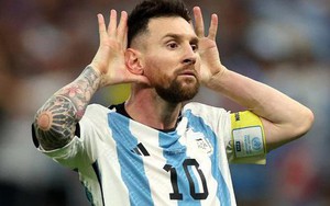 Sự thật đằng sau màn ăn mừng của Lionel Messi trước tuyển Hà Lan