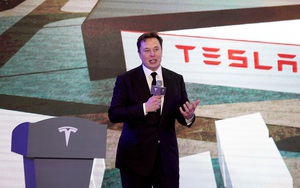 Tỉ phú Elon Musk bị soán ngôi người giàu nhất hành tinh trong chốc lát