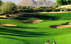 Thêm một câu lạc bộ golf tẩy chay golfer đánh caddie bất tỉnh