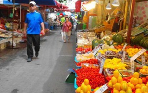 Du học sinh Việt kể chuyện đi chợ truyền thống Hàn Quốc: Bán theo rổ, giá rẻ như cho nhưng coi chừng bị lừa trắng mắt