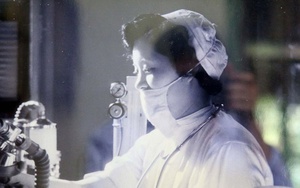Bà Vi Thị Nguyệt Hồ, vợ cố giáo sư Tôn Thất Tùng, qua đời