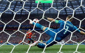 Cha đẻ của cú sút penalty: Từ hình phạt chống lại sự thô bạo đến màn đối đầu tâm lý trên chấm 11m giúp thay đổi bản chất môn thể thao vua
