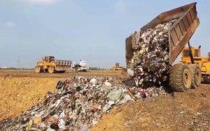 Gian nan tái chế rác thải nhựa