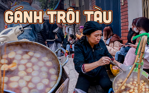 Gánh bánh trôi tàu được người phụ nữ giữ nghề từ gia đình chồng suốt 30 năm, mỗi ngày đoàn người nối đuôi chờ được thưởng thức