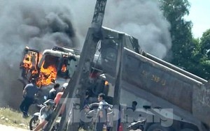 Xe ben bất ngờ bốc cháy ngùn ngụt