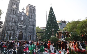 Không khí Giáng sinh lung linh, ngập tràn tại các nhà thờ ở Hà Nội