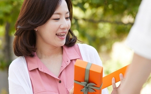 Vì món quà của chị hàng xóm mà tôi bị chồng đuổi đi