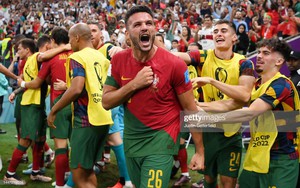 Ramos lập hat-trick, Bồ Đào Nha đại thắng Thuỵ Sĩ trong ngày Ronaldo dự bị