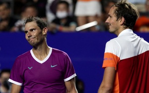 Medvedev thua dễ Nadal trước ngày lên ngôi số 1 thế giới