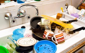 Vật này là “ổ chứa vi khuẩn” trong căn bếp, bạn đã biết vệ sinh đúng cách chưa?