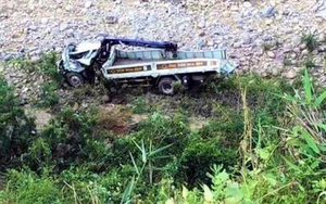 Quảng Bình: Ôtô lao xuống vực sâu hơn 60m, tài xế tử vong
