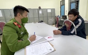 “Sói trắng” sa lưới khi đang sưởi nắng trên nương