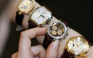 Bị tịch thu du thuyền, đóng băng tài sản, giới siêu giàu Nga chuyển sang đầu tư đồng hồ xa xỉ để 'giữ của'