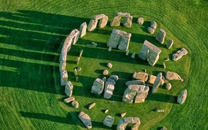 Quần thể Stonehenge là một loại lịch Mặt trời