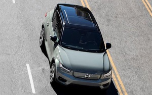 Volvo phát triển sạc xe điện không dây