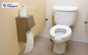 Nhiều người không dám dùng WC công cộng vì sợ bệnh lây qua đường tình dục: Bác sĩ nói gì?