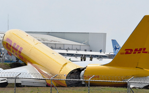 Video máy bay Boeing 757-200 vỡ đôi sau khi hạ cánh khẩn cấp