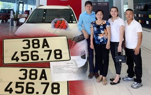 Người phụ nữ về hưu bốc được biển "siêu vip", nhiều người trả giá gấp 3 vẫn không mua được
