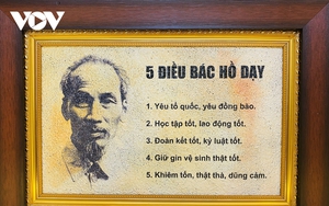 Độc đáo bộ sưu tập tranh gạo “Bác Hồ kính yêu” của chàng trai 9X