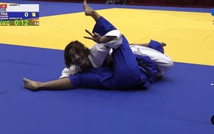 SEA Games 31: VĐV Judo Hoàng Thị Tình gây 'sốt mạng' với khoảnh khắc dễ thương khi vừa hạ gục đối thủ để giành Huy chương Vàng