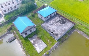 Cả nghìn hộ dân "khát nước" bên cạnh nhà máy nước sạch hàng chục tỷ đồng bỏ hoang