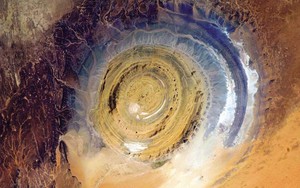 Con mắt khổng lồ giữa sa mạc Sahara, bí ẩn chưa có lời giải