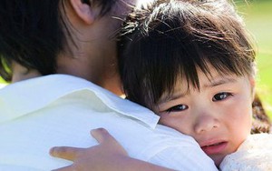 7 biểu hiện cho thấy cha mẹ bao bọc trẻ quá mức, 9/10 phụ huynh Việt sửng sốt nhận ra đang nuôi con sai cách!
