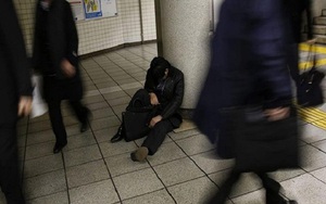 Kinh hoàng ''Văn hóa'' Karoshi tại Nhật Bản: Dân văn phòng làm việc kiệt sức tới chết, dù trầm cảm cũng không dám nghỉ phép vì sợ tụt xuống ''đáy'' của xã hội