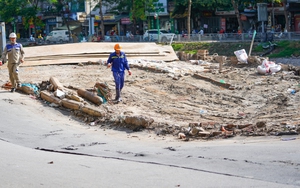 Hà Nội: Phố Vũ Tông Phan bất ngờ lún võng sâu cả mét