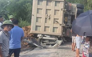 Vụ xe tải lật đè xe con khiến 3 người tử vong: Thùng xe tải cơi nới gần gấp 2 lần