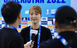 Phóng viên xinh đẹp Hàn Quốc nói điều bất ngờ về U23 Việt Nam