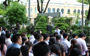 TP.HCM: Đại học KHXH&NV tổ chức hoạt động chào cờ đầu tuần, netizen đồng loạt "thả tim"