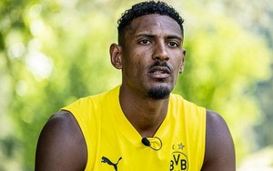 Ngôi sao Dortmund Sebastien Haller mắc ung thư tinh hoàn