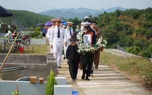 Con gái cố nghệ sĩ Giang Còi: "Cho đến bây giờ, gia đình mới tìm được chỗ chôn cất ba"