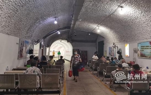 Bên trong hầm trú ẩn tránh nóng ở Trung Quốc