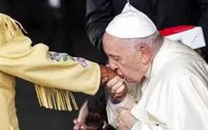 Lời xin lỗi “lịch sử” của Giáo hoàng Francis
