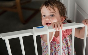 Cách tránh những nguy hiểm tiềm ẩn khi nhà có trẻ nhỏ