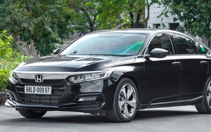 Đại lý xả kho Honda Accord đời 2020: Giảm cao nhất 270 triệu đồng, ngang Camry tiêu chuẩn