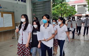Hàng loạt trường "hot" công bố điểm sàn xét tuyển