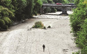 Mùa hè nóng bỏng, hạn hán lan rộng