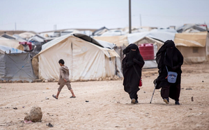 Pháp hồi hương 35 trẻ em, 16 phụ nữ liên quan đến IS ở Syria