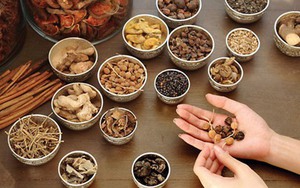 Nhóm doanh nghiệp đông dược: Nhiều công ty lãi top đầu ngành với cả trăm tỷ mỗi năm, tỷ suất lợi nhuận gộp cao từ 30% - 70%
